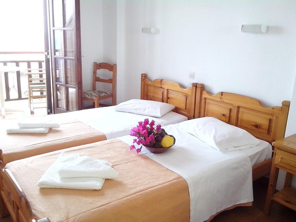 Hotel Erato Chorefton Ruang foto